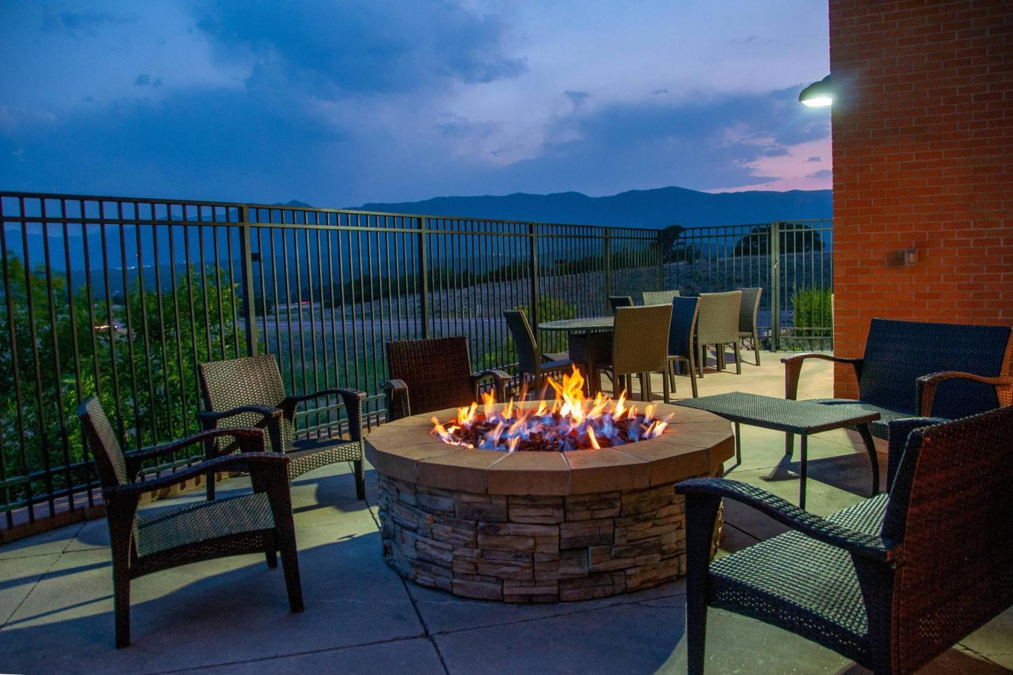 Fairfield Inn And Suites By Marriott Colorado Springs North Air Force Academy Gleneagle Eksteriør bilde
